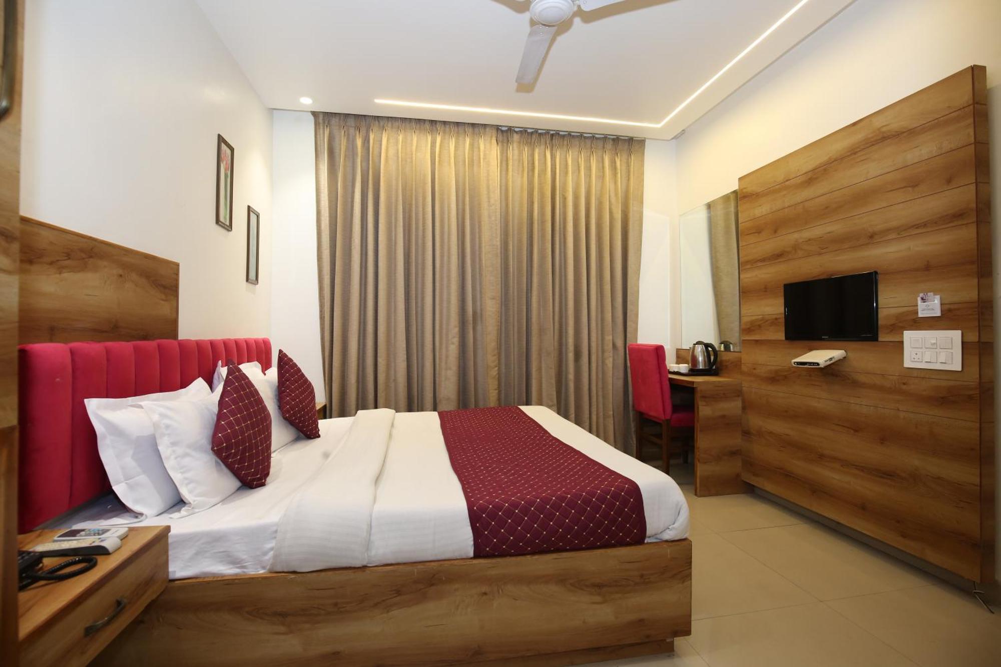 Hotel Rv Regency Amritsar Exterior photo